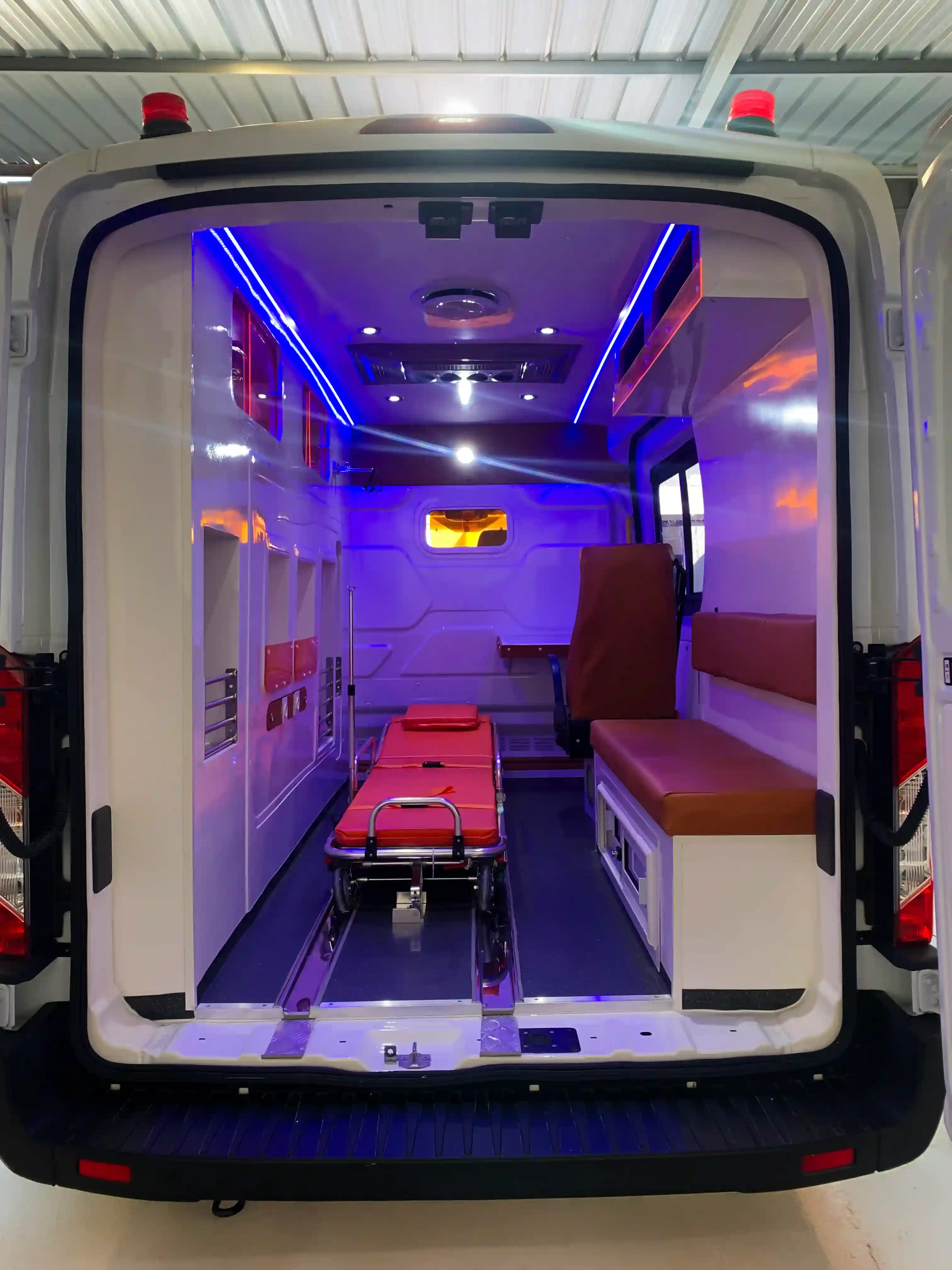 Ambulance - ambulance interieur4